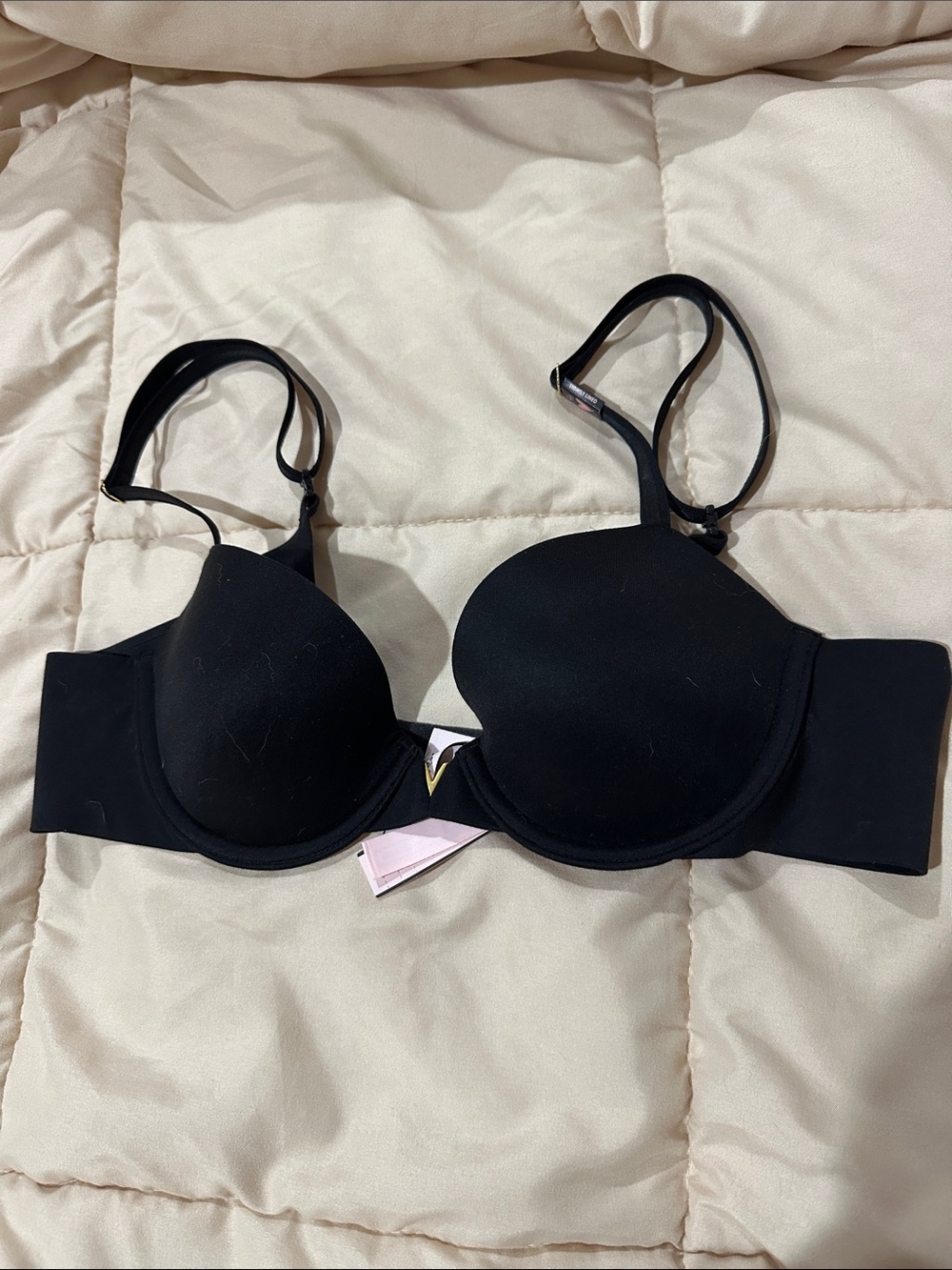 Victoria's Secret Black Molded Bra 34A NWT